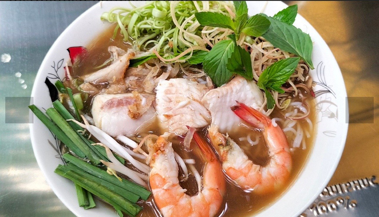 Bún nước lèo