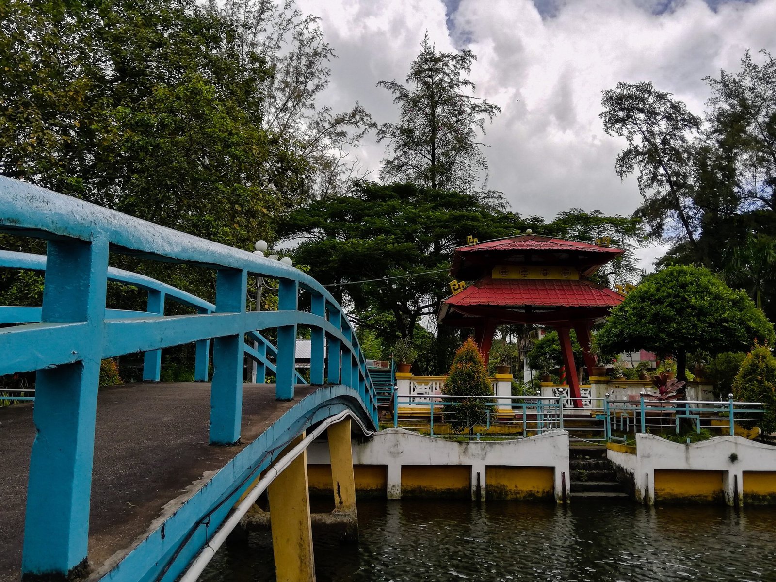 Small bridge. Freshwater Lake, Soc Trang City